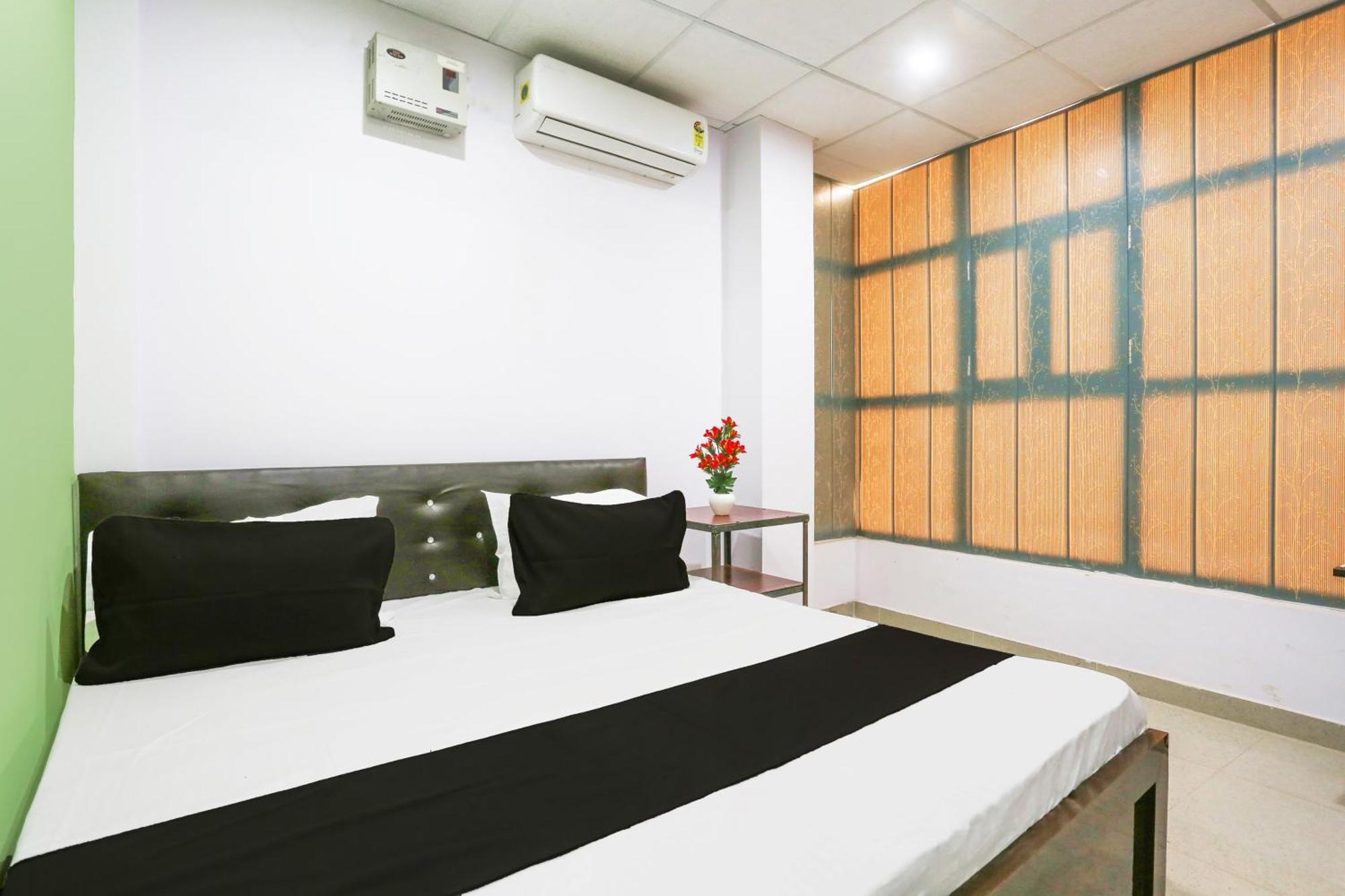 Hotel O V R 3*